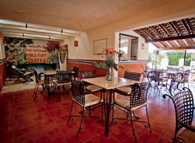 dining <a href=></a>